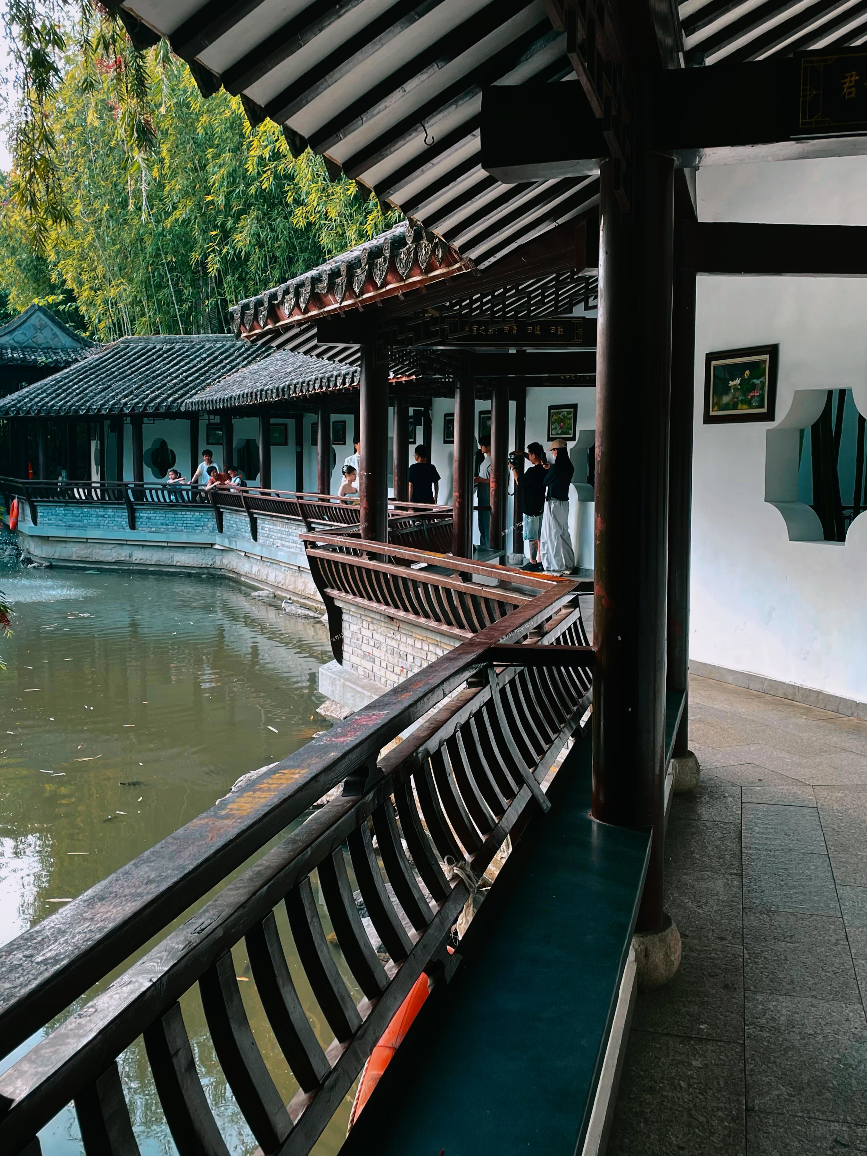 茶亭公園長(zhǎng)廊風(fēng)格融合技巧