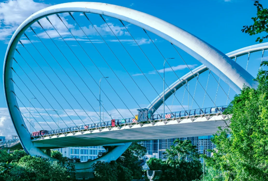 太哲裝飾造型解決異型景觀橋落地難題