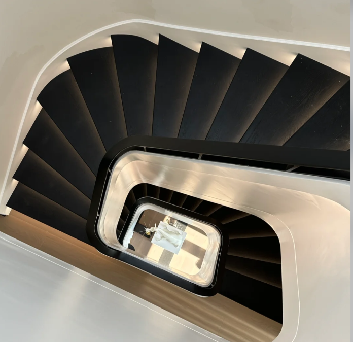 不銹鋼樓梯落地差？設計還原與質量難題這樣解