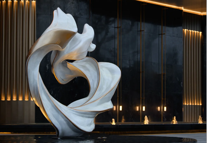 異形不銹鋼景觀雕塑落地難？項目人可參考的解法