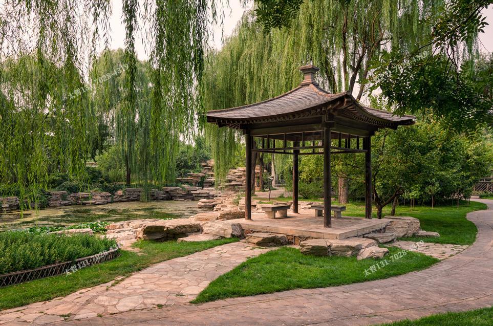 保定防腐木涼亭易壞？3個(gè)本地方案+耐候技巧